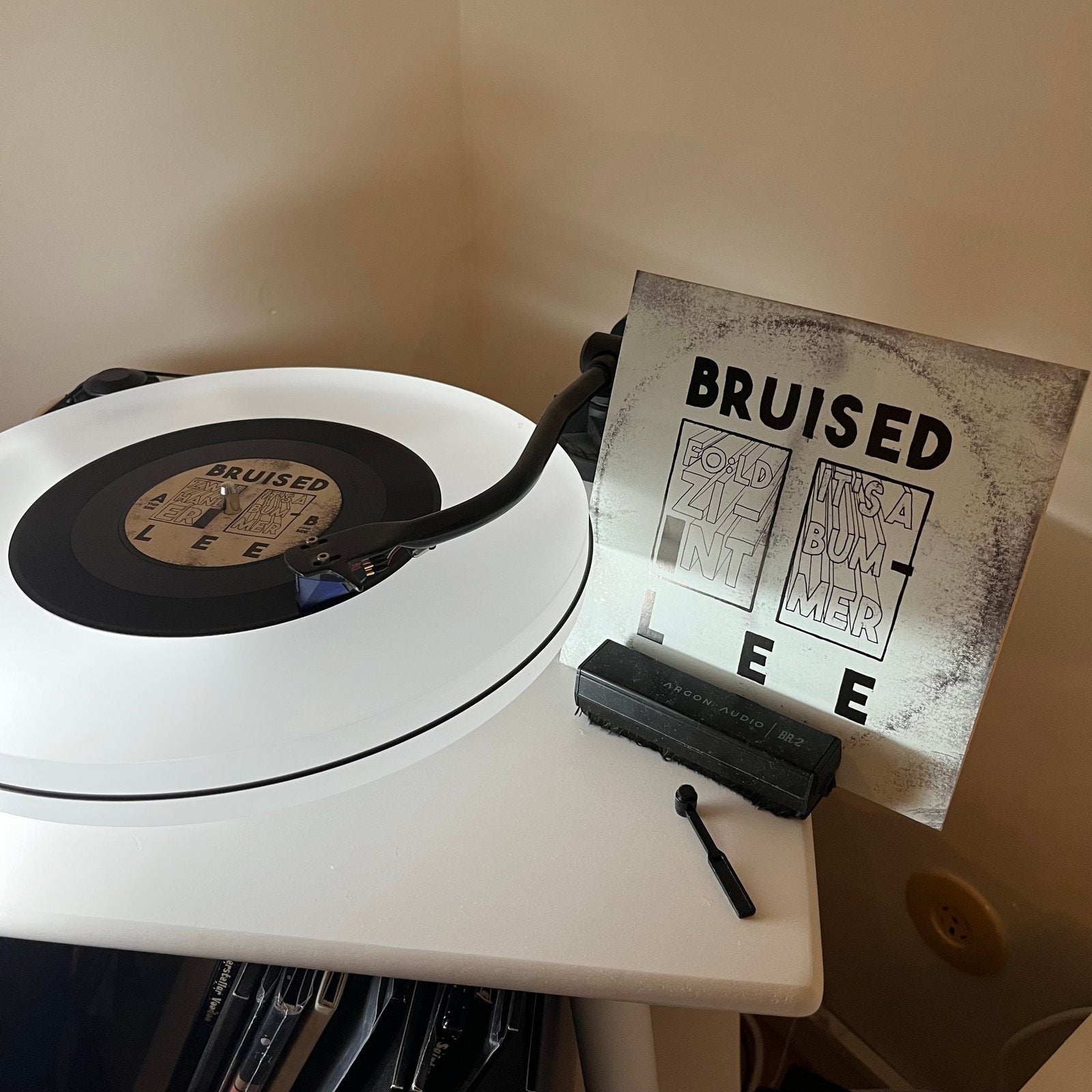 Bruised Lee - Bruised Lee (7" single) - Majestic Mountain Records