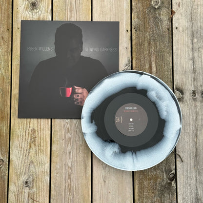 Esben Willems - Glowing Darkness - Majestic Mountain Records